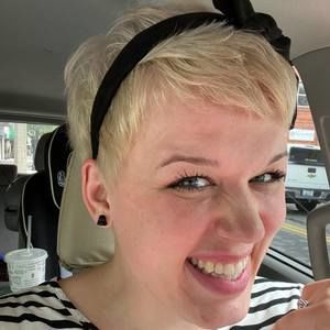 Meet your Posher, Clair